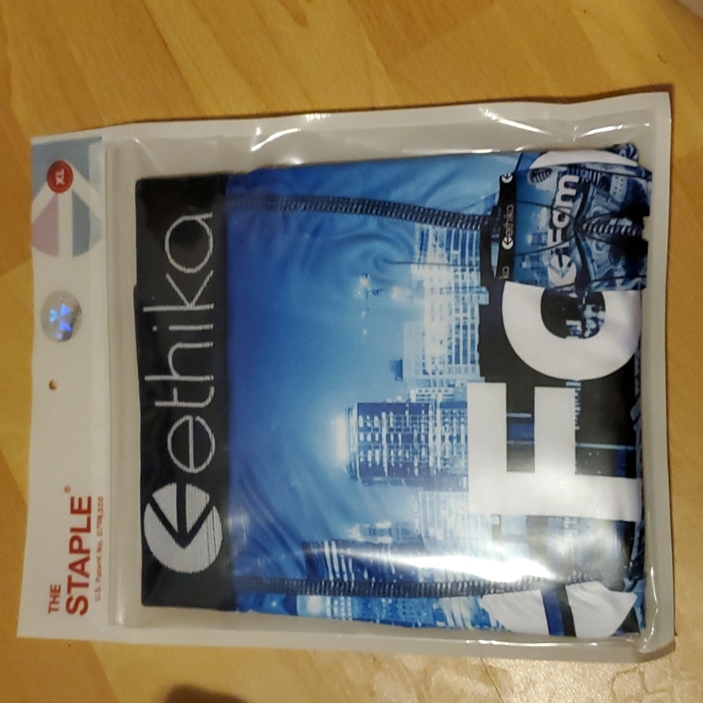 Ethika boxer
